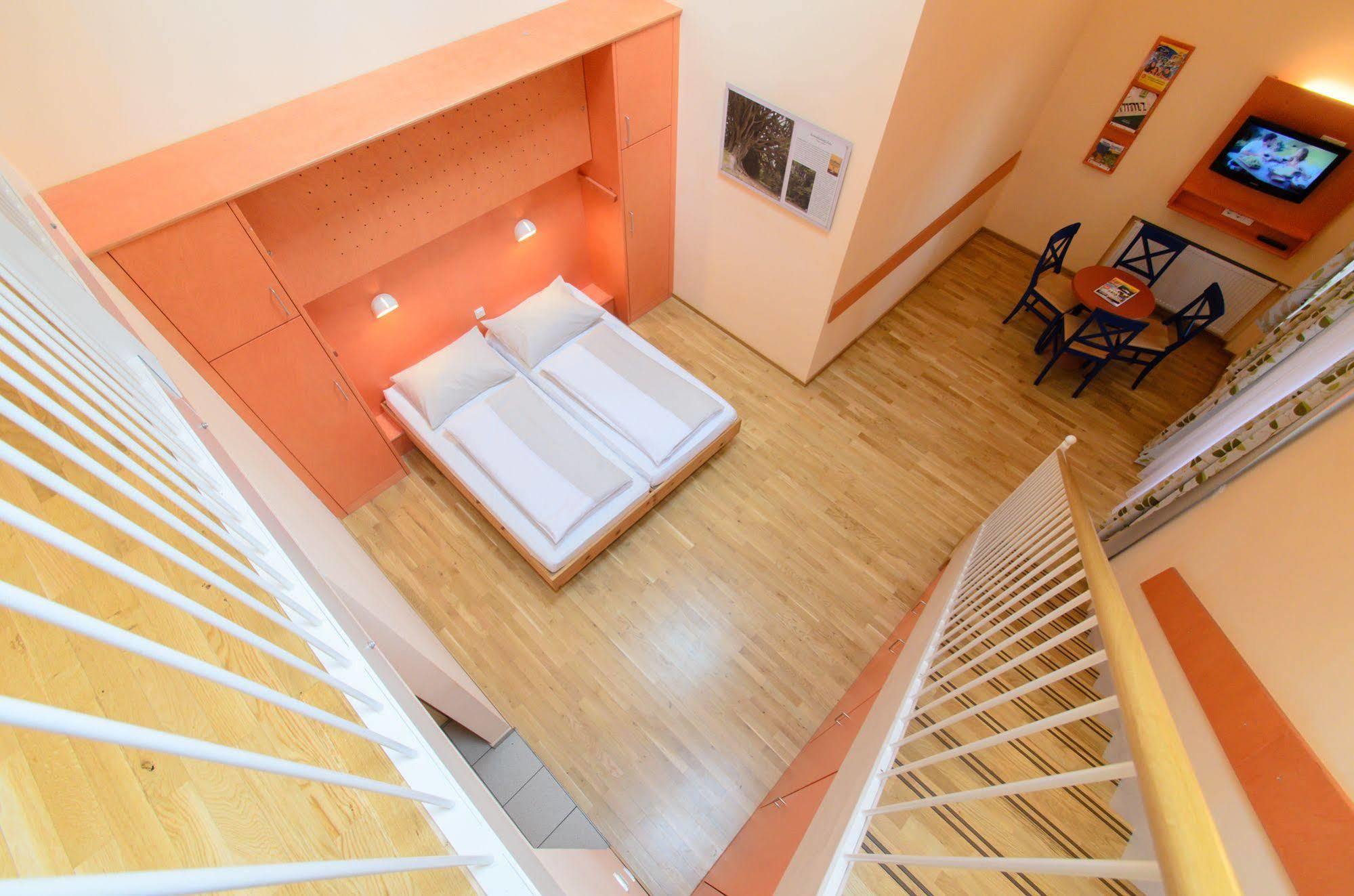 Jufa Hotel Хохриндль Экстерьер фото